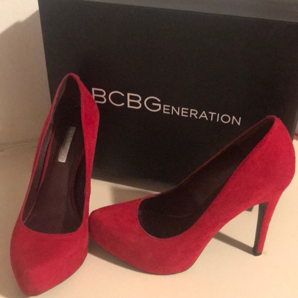 BCBG red pumps